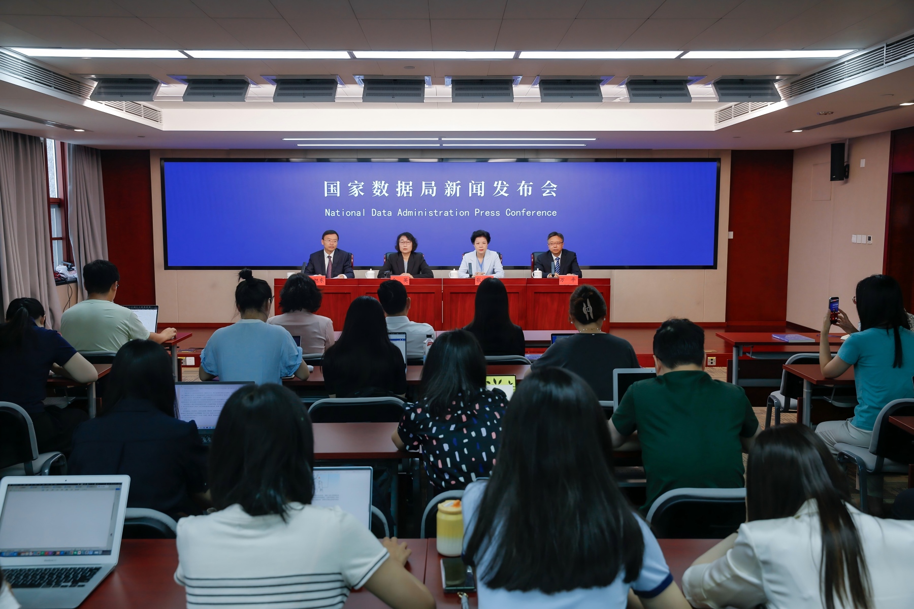 ff808081-9e81e648-01a0-1545024b-0b14.jpg